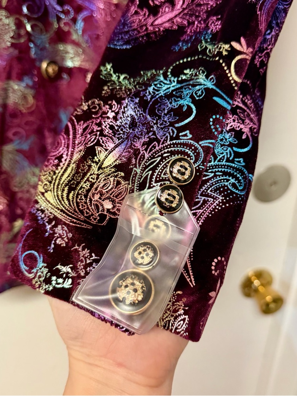 Mens Velvet Iridescent Paisley Blazer in Deep Purple - Picture 4 of 8